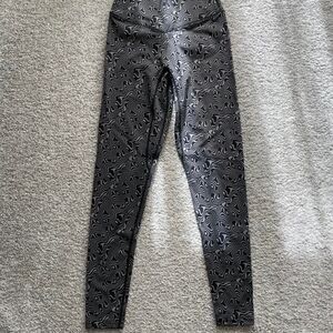 Balance Athletica black + grey wavy pattern leggings